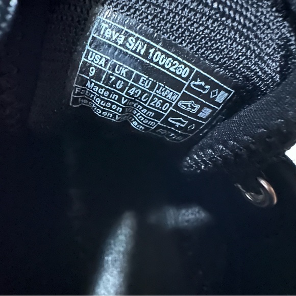 Teva Black and White Athletic Shoes - Picture 13 of 13